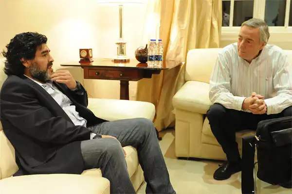 son Cristina y diez más ... (Nestor Kirchner)