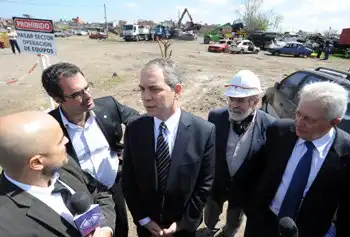 El Ministro Alak en la playa judicial