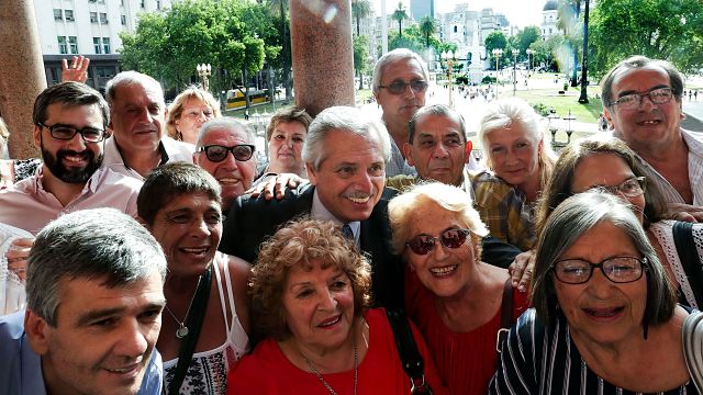 Alberto Fernandez y jubilados en Casa Rosada