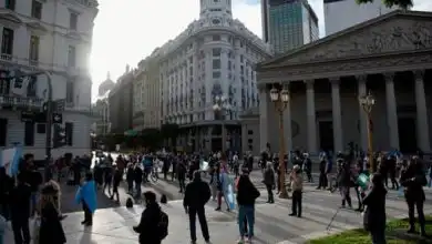 chetos en plaza de mayo opt