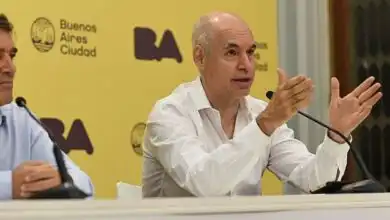 el jefe de gobierno porteno horacio rodriguez larreta y el ministro de salud fernan quiros 941530 opt
