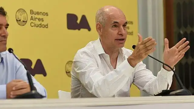 el jefe de gobierno porteno horacio rodriguez larreta y el ministro de salud fernan quiros 941530 opt