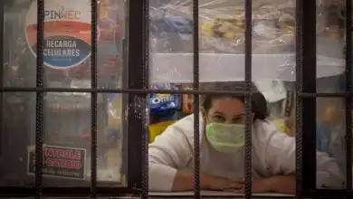 gorda con barbijo opt